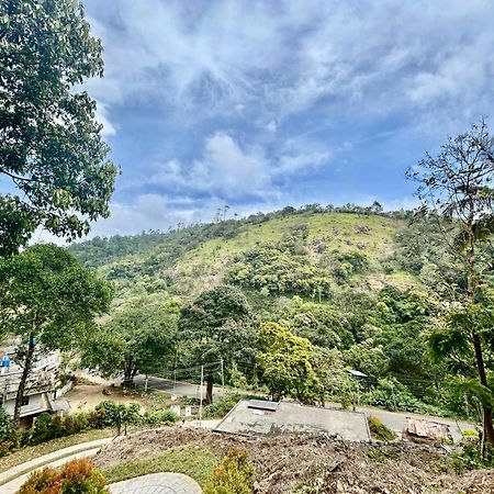 Misty Heights Peermade - Private Mountain Villa Retreat Vandiperiyār Dış mekan fotoğraf